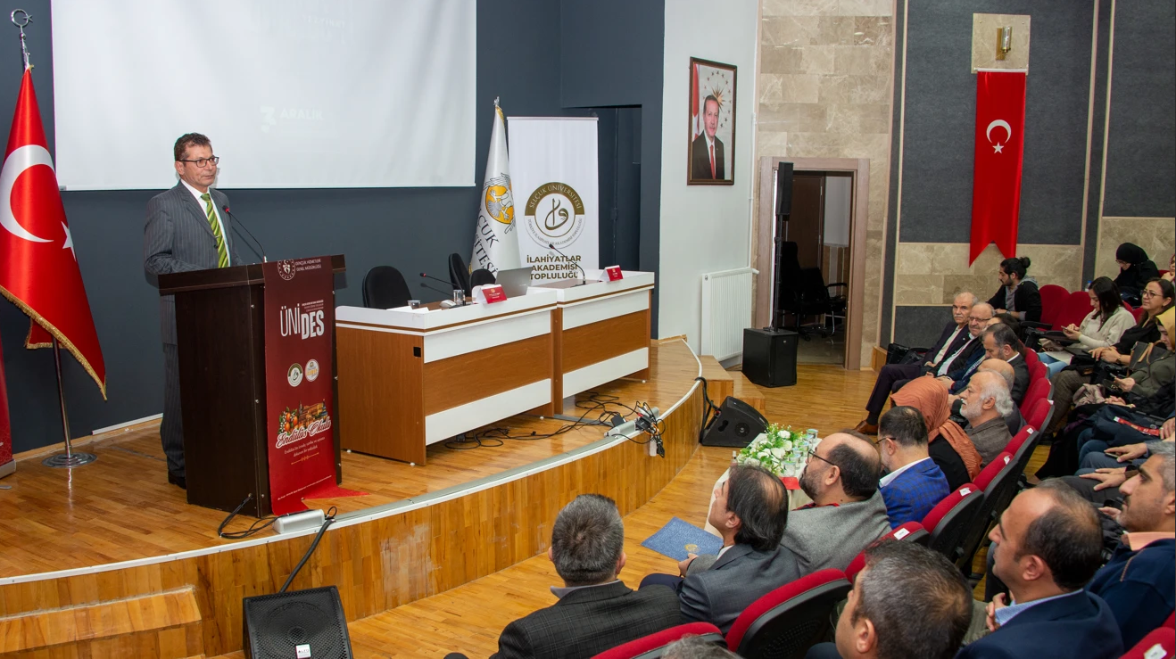 Selçuk Üniversitesinde Endülüs Okulu Paneli düzenlendi